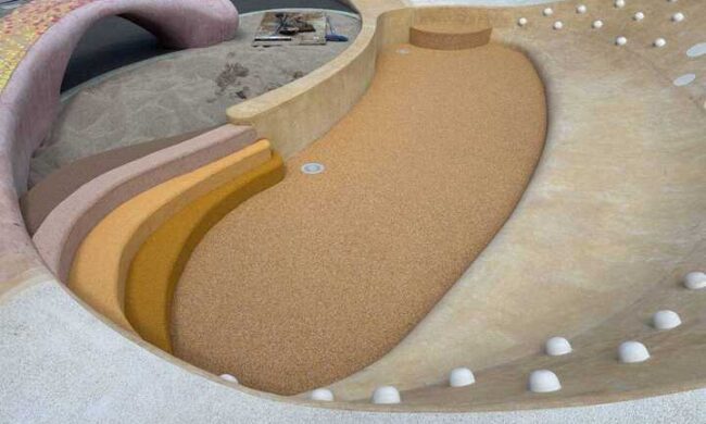 ソフトグラウンド砂場枠　ソフトグラウンド厚塗りタイプ　現場施工　ゴムチップ