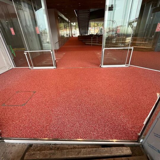 ソフトグラウンド標準タイプ　ゴムチップ　ゴムチップ舗装