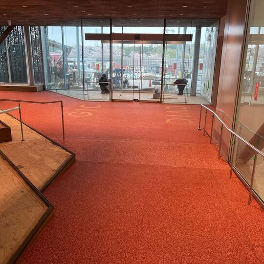 ソフトグラウンド標準タイプ　ゴムチップ　ゴムチップ舗装