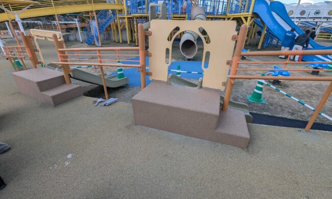 兵庫県明石市　ゴムチップ舗装　ソフトグラウンド　ゴムチップ