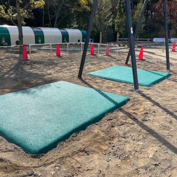 兵庫県宝塚市　ゴムチップ舗装