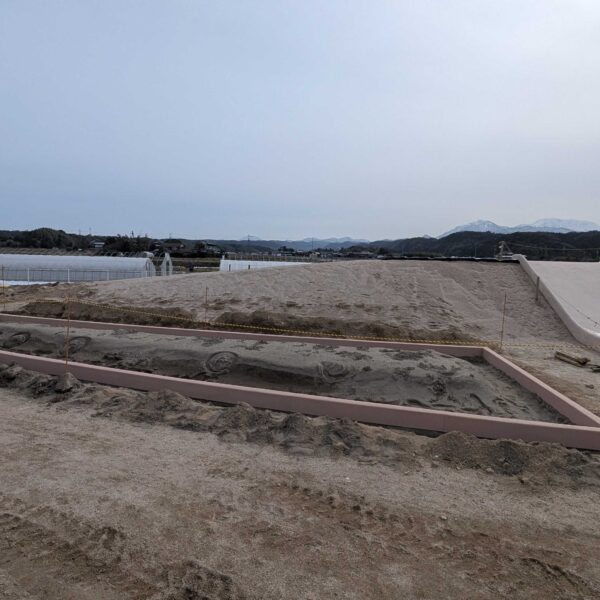 ゴムチップ舗装　ソフトグラウンド砂場枠タイプ