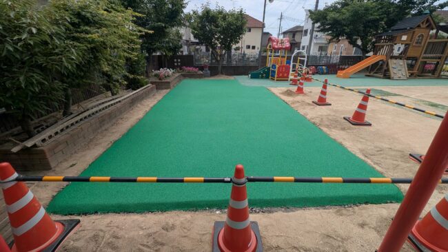 ゴムチップ舗装　ソフトグラウンド厚塗りタイプ