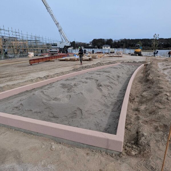 ゴムチップ舗装　ソフトグラウンド砂場枠タイプ