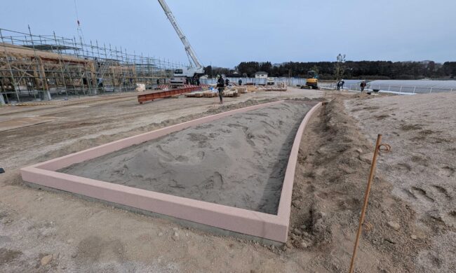 ゴムチップ舗装　ソフトグラウンド砂場枠タイプ