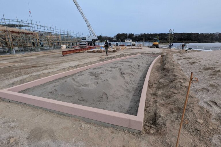 ゴムチップ舗装　ソフトグラウンド砂場枠タイプ