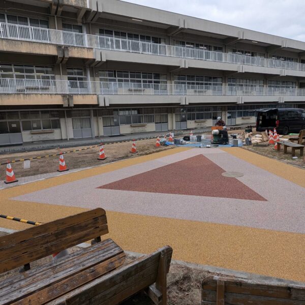 ゴムチップ舗装　ソフトグラウンド標準タイプ