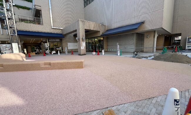 ゴムチップ舗装　ソフトグラウンド厚塗りタイプ