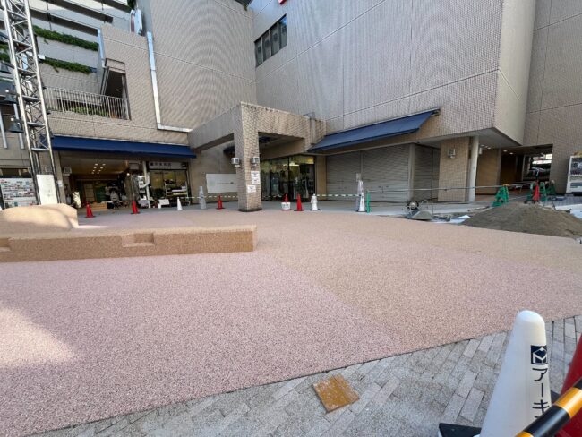 ゴムチップ舗装　ソフトグラウンド厚塗りタイプ