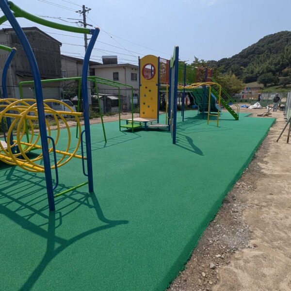 岡山県玉野市 学校施設7 岡山県倉敷市 ゴムチップ舗装 ソフトグラウンド厚塗りタイプ
