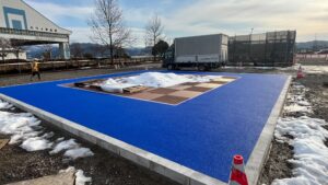 ゴムチップ　ゴムチップ舗装　クッション性　クッション　ゴム　カラーゴムチップ　公園　遊歩道　子供にやさしい　安全　転倒対策　