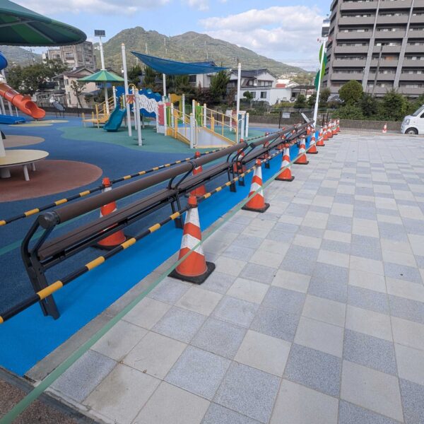 ゴムチップ舗装　標準タイプ　ゴム　ゴムチップ　公園　遊園地　舗装　遊歩道　クッション性　人にやさしい　広島県　テーマパーク
