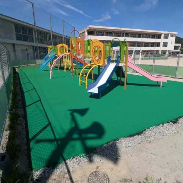 岡山県玉野市 学校施設2 岡山県倉敷市 ゴムチップ舗装 ソフトグラウンド厚塗りタイプ