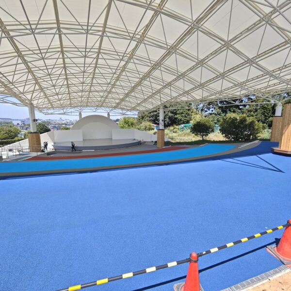 愛知県岡崎市　公共施設　ゴムチップ舗装