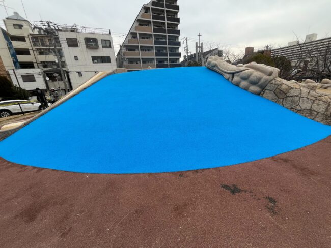ゴムチップ舗装　ゴムチップ　ソフトグラウンド　ソフトグラウンド標準タイプ　現場施工　公園　兵庫県　神戸市　クッション性　子供　遊び　お出かけ　