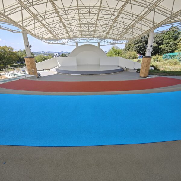 愛知県岡崎市　公共施設　ゴムチップ舗装
