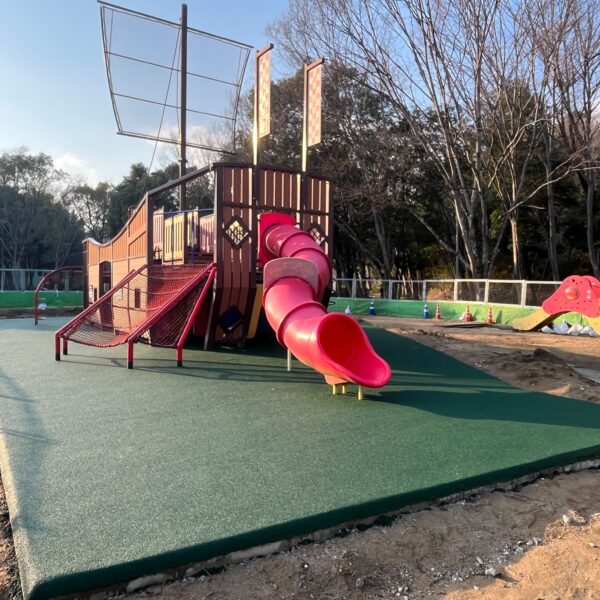 ゴムチップ舗装　奈良県　ソフトグラウンド厚塗りタイプ