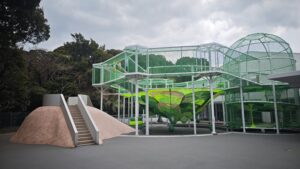 ゴムチップ舗装　ゴムチップ　ｺﾞﾑﾁｯﾌﾟ　ソフトグラウンド標準タイプ　安心　安全　クッション性　公園施設　公共施設　温泉施設　遊具　遊び　子供