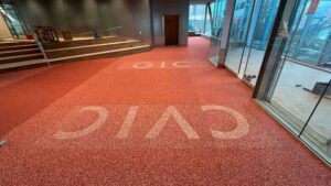 ゴムチップ舗装　ｺﾞﾑﾁｯﾌﾟゴムチップ　クッションフロア　学校施設　教育機関　安心　安全　優しい　ソフトグラウンド　混合色　特注色